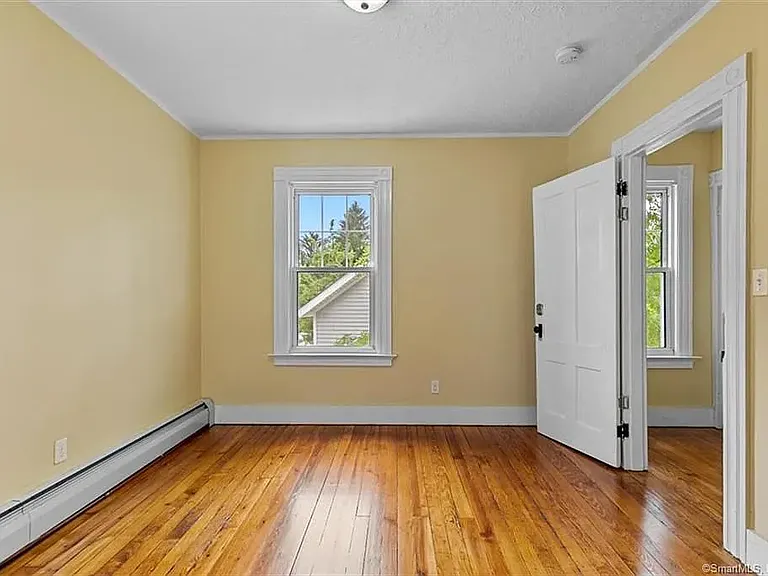 40 Wintergreen Ave — Photo 25