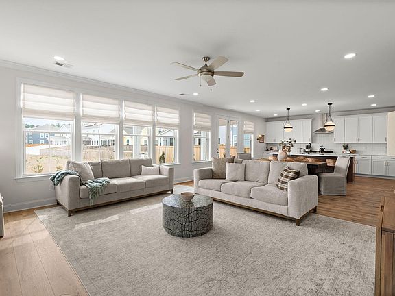 5th image of 384 Wappoo Trace Ln