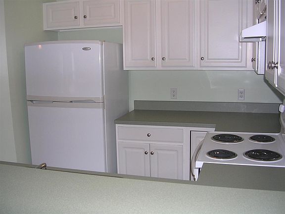 2nd image of 25 Knollwood Holw