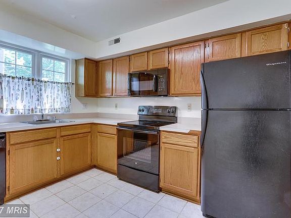 5th image of 807 Dunloring Ct