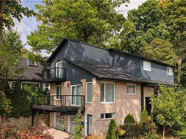 27 Berczy St, Barrie, ON L4M 3P6