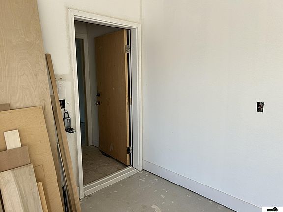 4th image of 2433 Big Timber Rd