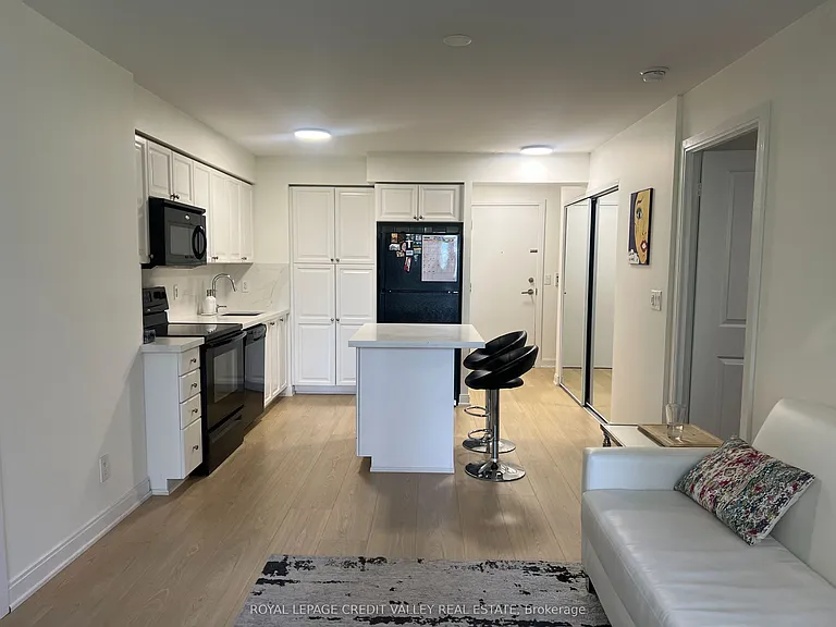 330 Burnhamthorpe Rd W #408 — Photo 11