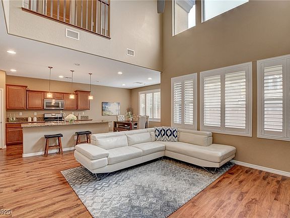 2nd image of 1908 Morro Vista Dr