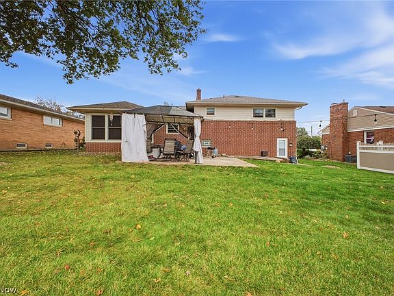 4th image of 1862 Marigold Ave