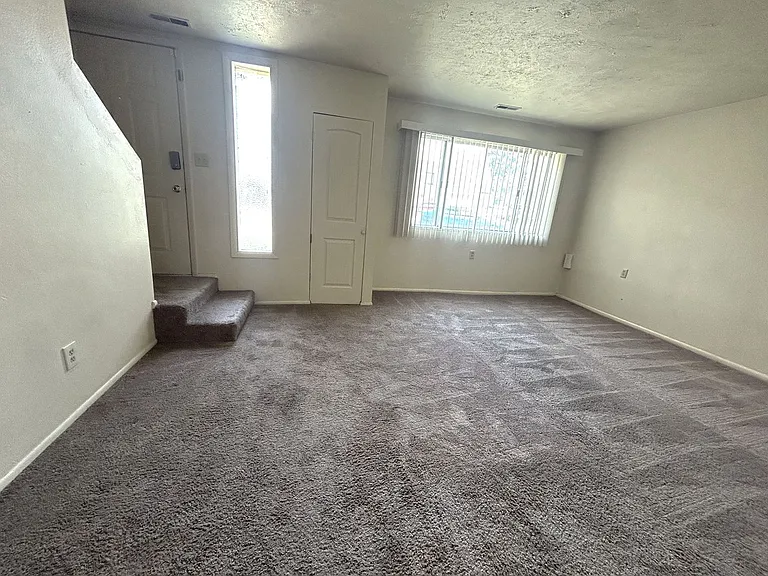 449-485 N 1465 W — Photo 15