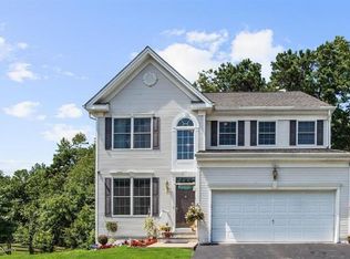 10 Timber Grove Ct, Old Bridge, NJ 08857