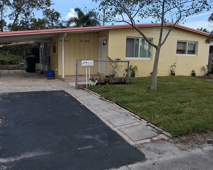 4180 NW 11th Ave — Photo 10