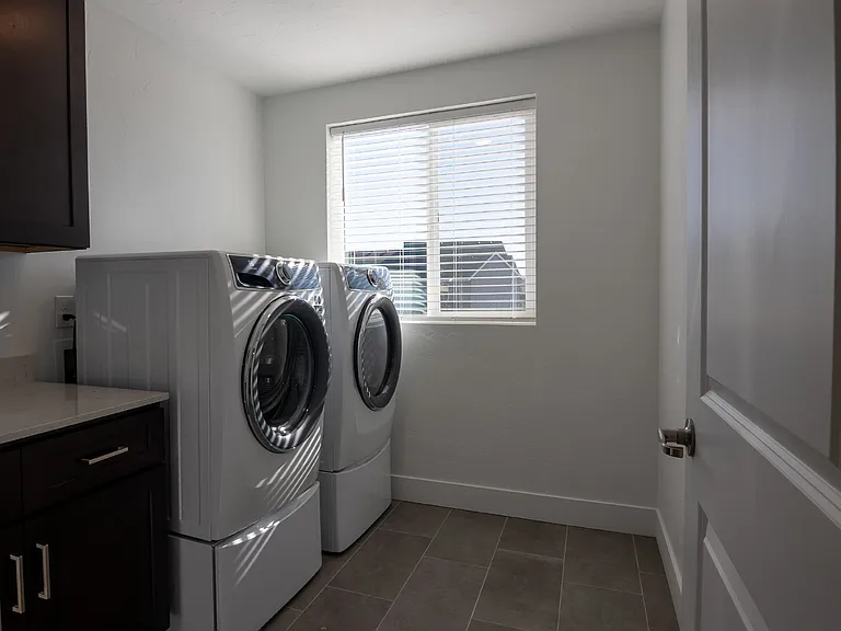 8238 W Fern St — Photo 18