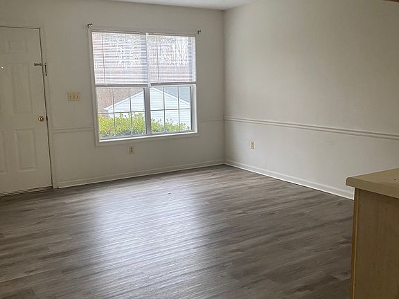 3rd image of 900 11th St #904