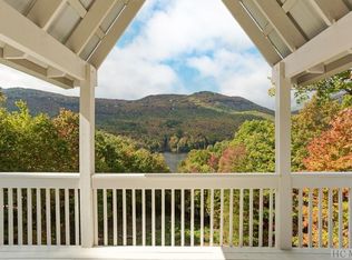 191 Panther Ridge Rd, Lake Toxaway, NC 28747