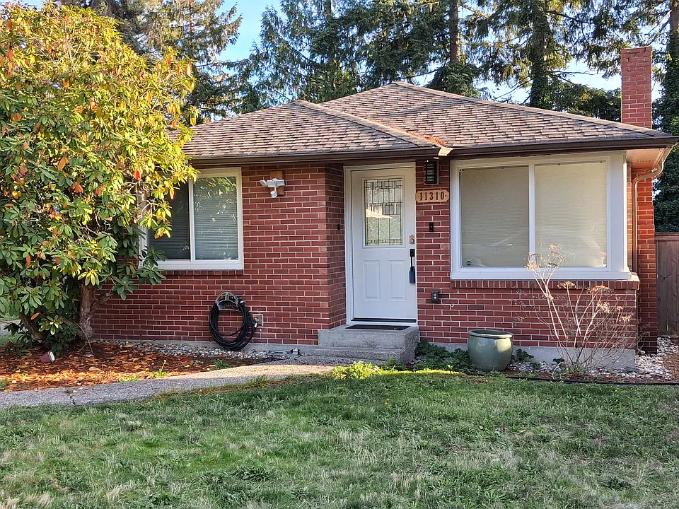 11310 5th Ave NE