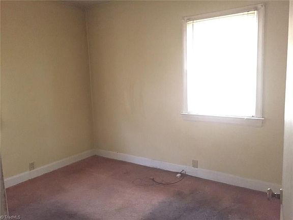 3rd image of 1617 Cannon Ave