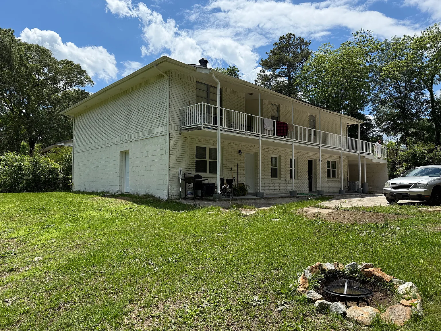 2 bed, 1000 sqft, $1,100 — Photo 1