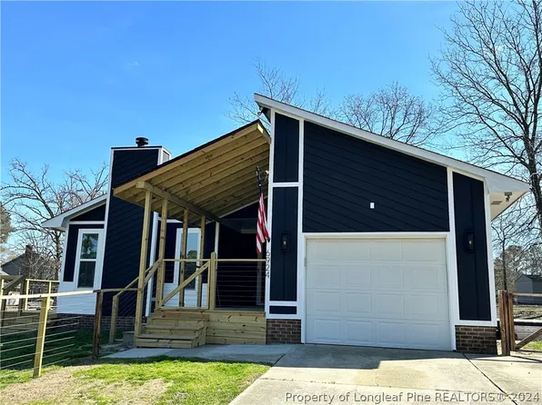 6924 Calamar Dr, Fayetteville, NC 28314