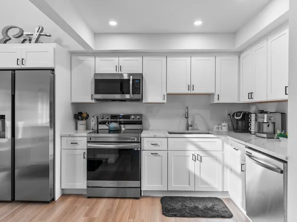 500 Glendale Avenue #6, Bridgeport, CT 06606