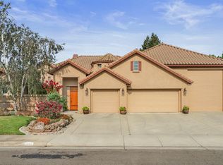 905 Interlaken Dr, Lodi, CA 95242