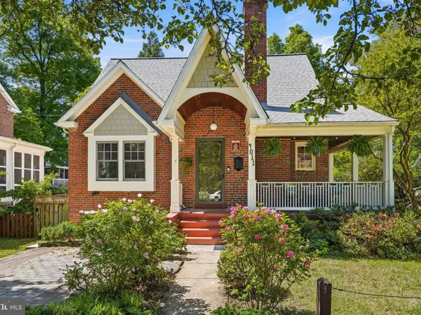 4011 Oglethorpe St, Hyattsville, MD 20782