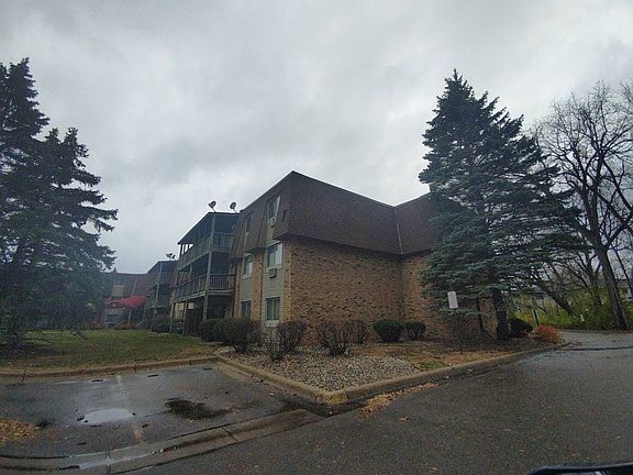2nd image of 2009 122nd St E #C-4