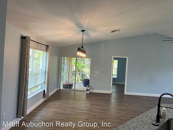 4th image of 4706 SW 20th Pl