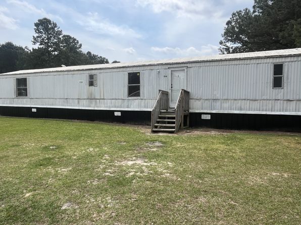 1041 Meekins Rd