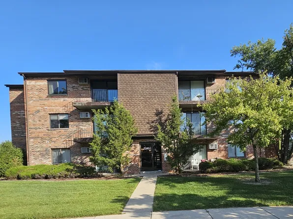 7305 Tiffany Dr APT 2D, Orland Park, IL 60462