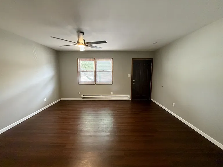 211 Martin Ct — Photo 15