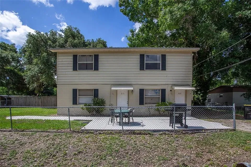 2 bed, 1000 sqft, $1,100 — Photo 1