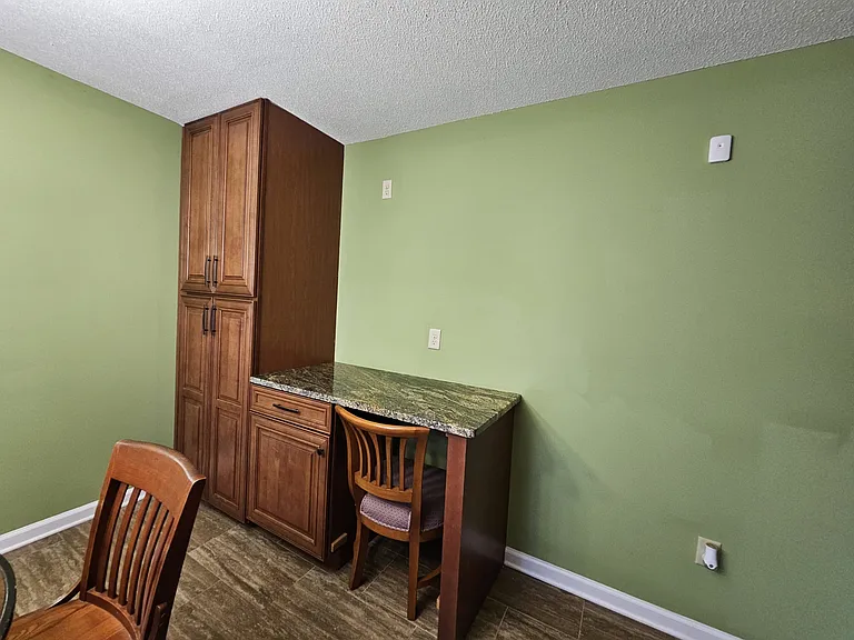 2566 Vauxhall Pl — Photo 22