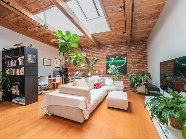 1250 Powell St APT 7, Emeryville, CA 94608