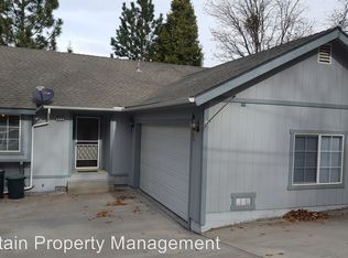 612 Arbula Dr, Crestline, CA 92325