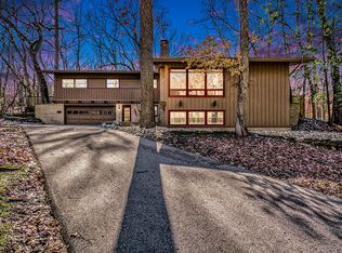 2146 Treehaven Dr, Kalamazoo, MI 49008