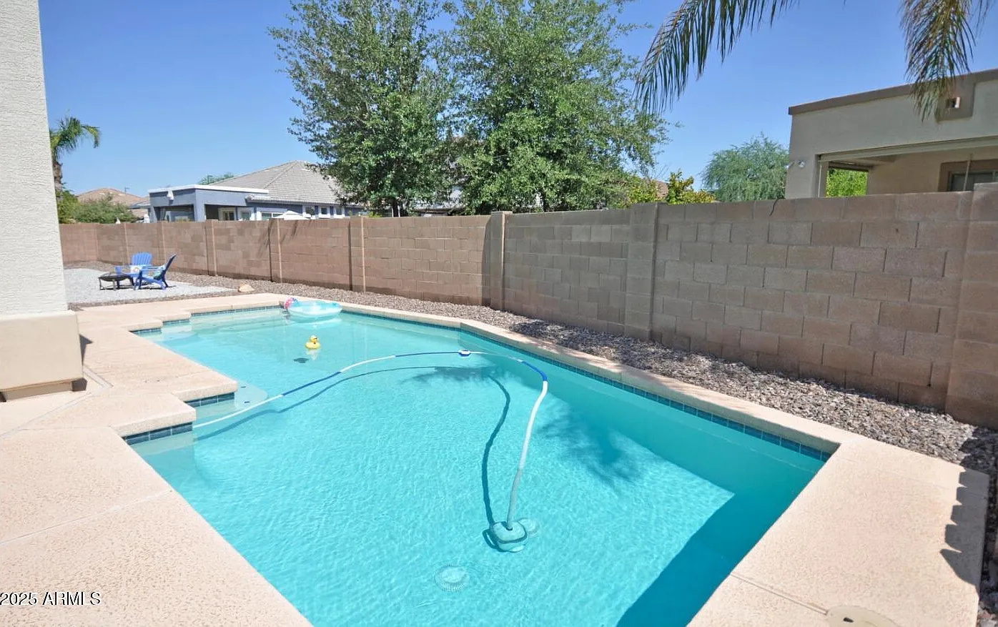 3 bed, 2036 sqft, $3,500 — Photo 1