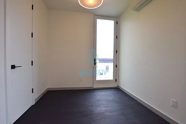 Rented by null | media 59