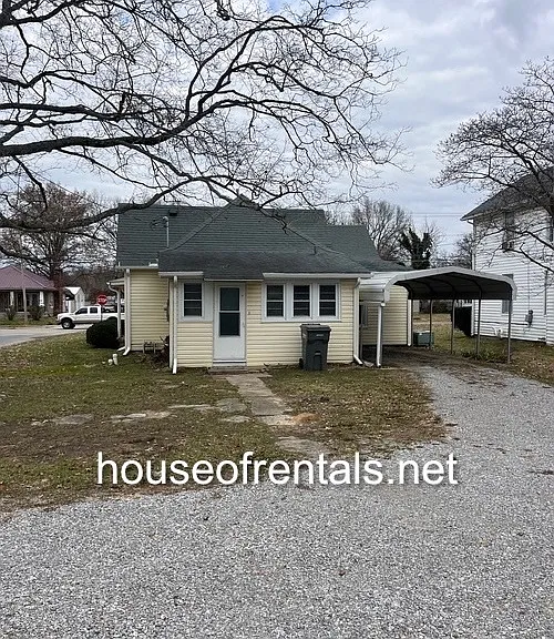 417 W Grand Ave — Photo 6