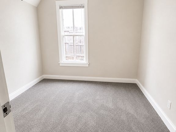 5th image of 216 N Bradford Ave