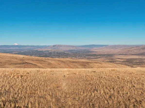 Nka Bohoskey Dr, Yakima, WA 98901