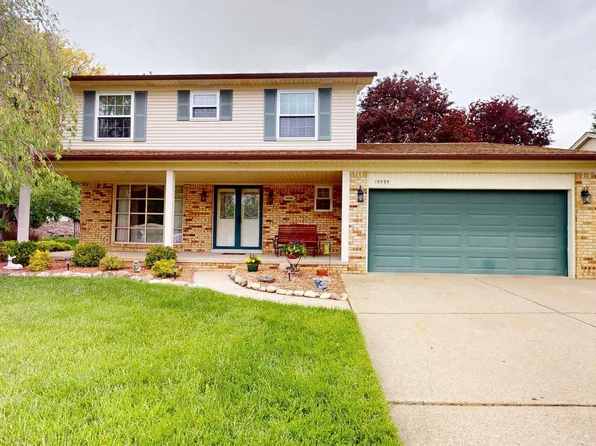 15995 Quail Ct, Macomb, MI 48044