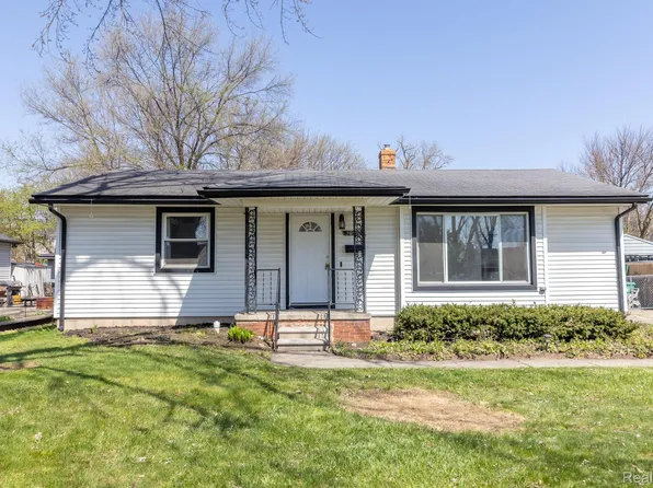 30550 Pierce St, Garden City, MI 48135