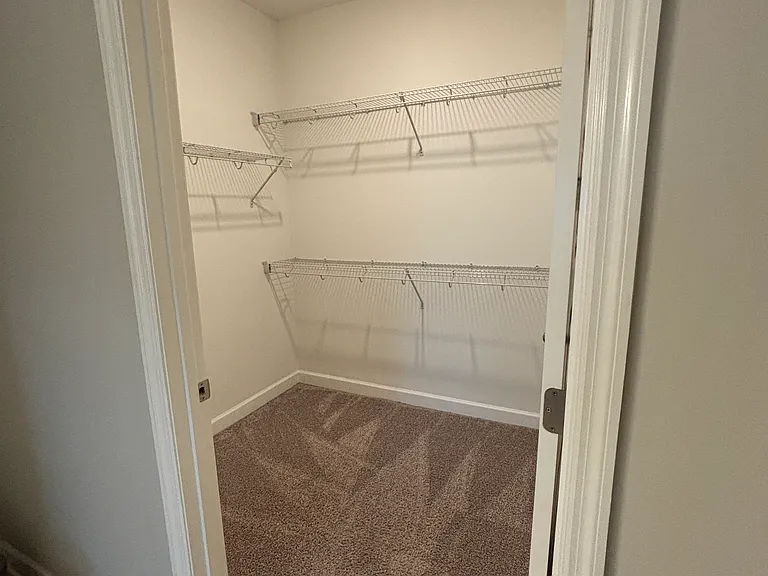 326 Banbury Dr — Photo 13
