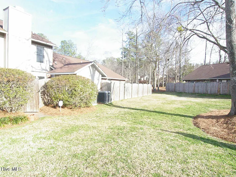 1968 Quail Ridge Rd #C — Photo 16