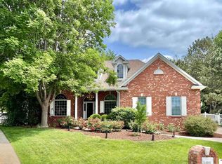 6110 Woodstock Cir, Lincoln, NE 68512