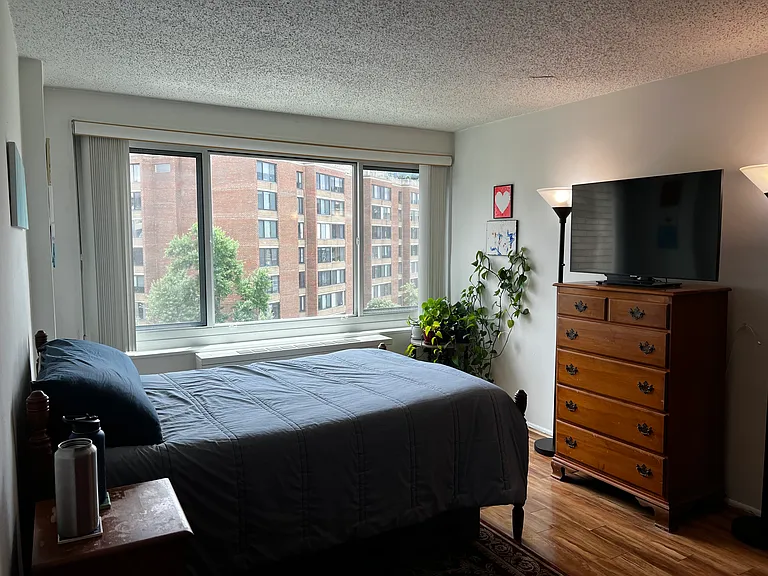 1330 New Hampshire Ave NW #709 — Photo 2