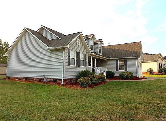 2nd image of 351 Chase Dr