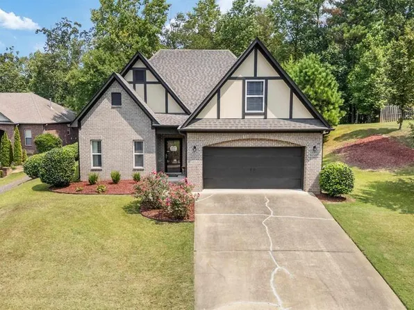 565 Fultonbrook Dr, Fultondale, AL 35068
