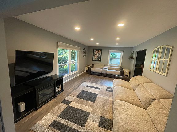 2nd image of 2303 Dunwoody Dr