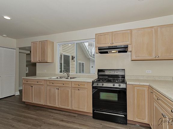 5th image of 317 Fairlawn Dr