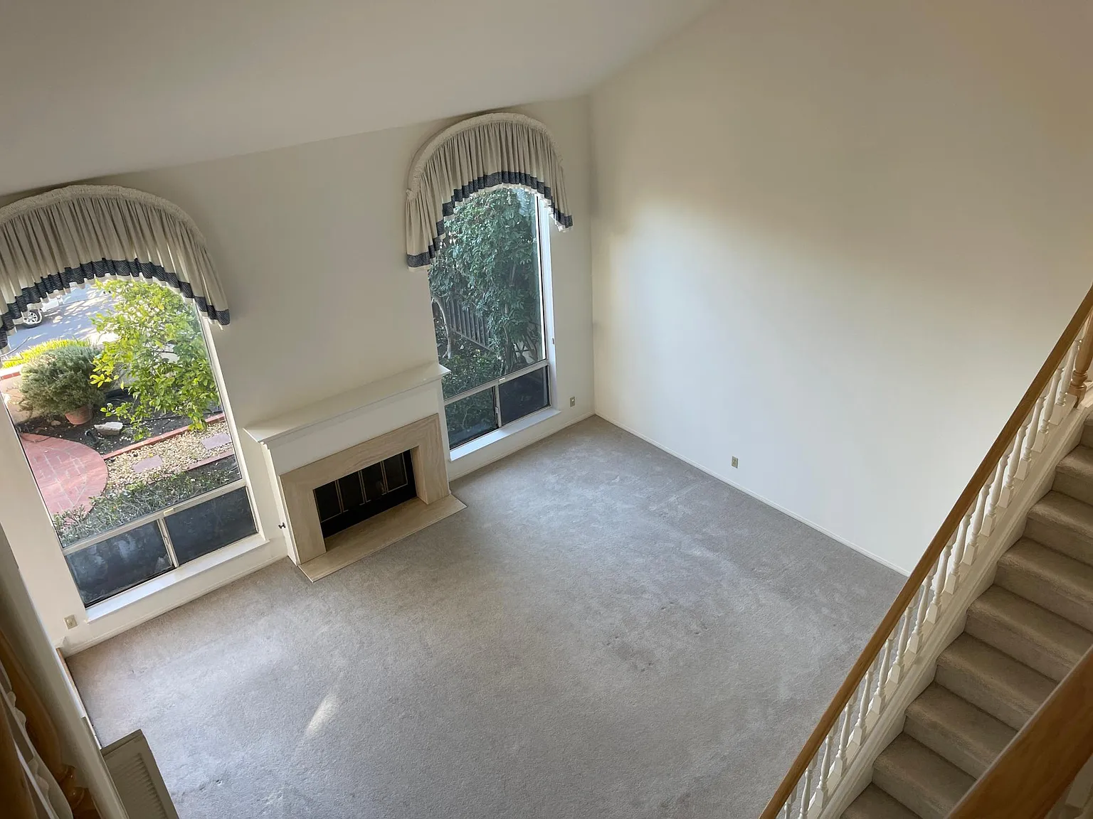 4 bed, 2927 sqft, $5,600 — Photo 4