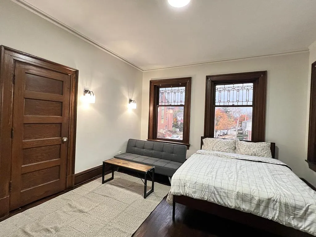 1555 Neil Ave, Unit 2B — Photo 1
