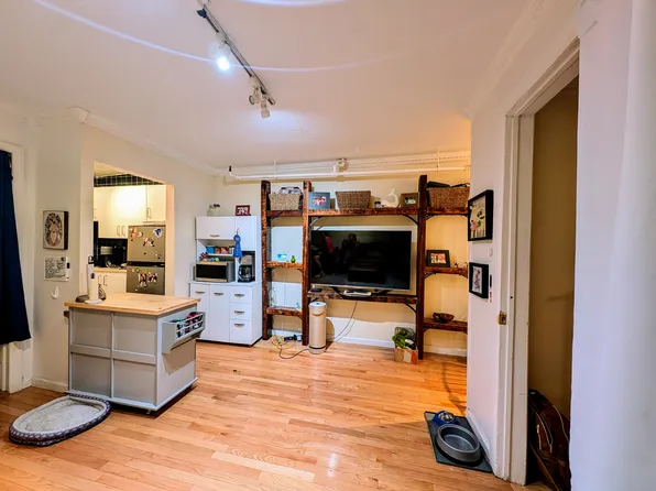 49 Saint Marks Avenue image 11 of 21